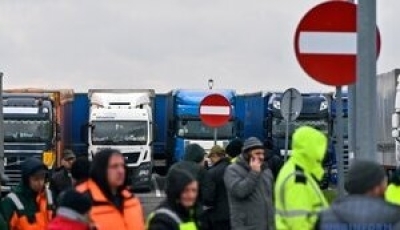 У чергах на кордоні з Польщею на в’їзд в Україну зібралося понад 3 тисячі вантажівок