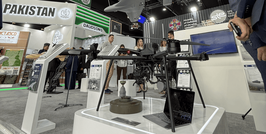 Replacing artillery, sappers, and infantry: Ukrainian drones amazed attendees at IDEX 2025.