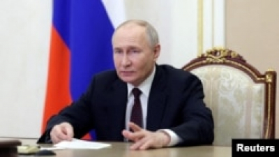 Сім країн ЄС можуть взяти участь в інавгурації Путіна – Reuters