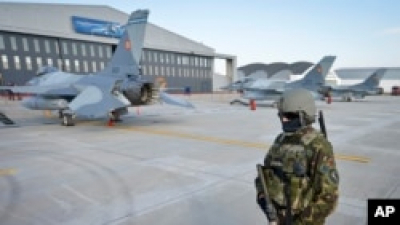 У Румунії розслідують проліт дронів над обʼєктом, де НАТО будує найбільшу базу в Європі